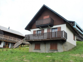 Chalet Familial Sur les Hauteurs avec Parking Proche Pistes - FR-1-814-73